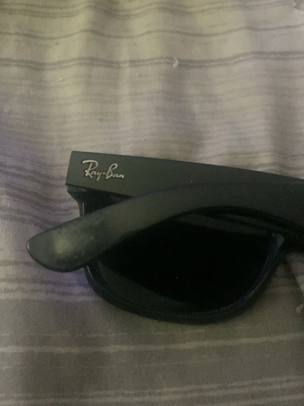 Ray-Ban Men's Black Frame Sunglasses with Dark Lenses